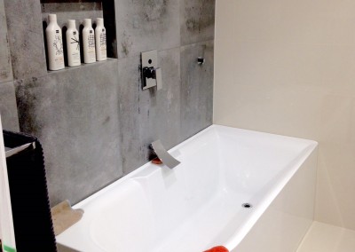 Main Bathroom (after reno)